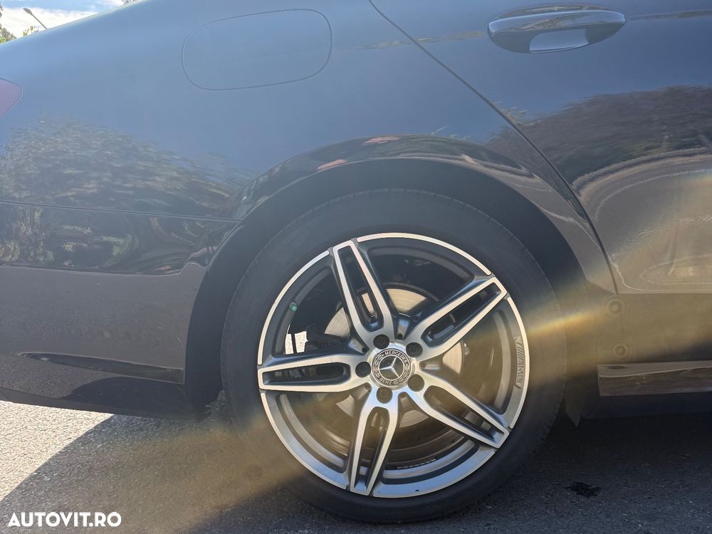 Mercedes-Benz E 220 d 4MATIC Aut. - 22