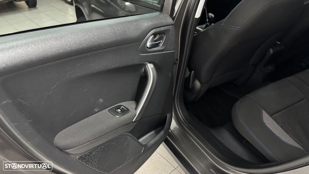 Peugeot 2008 1.2 PureTech Style - 33