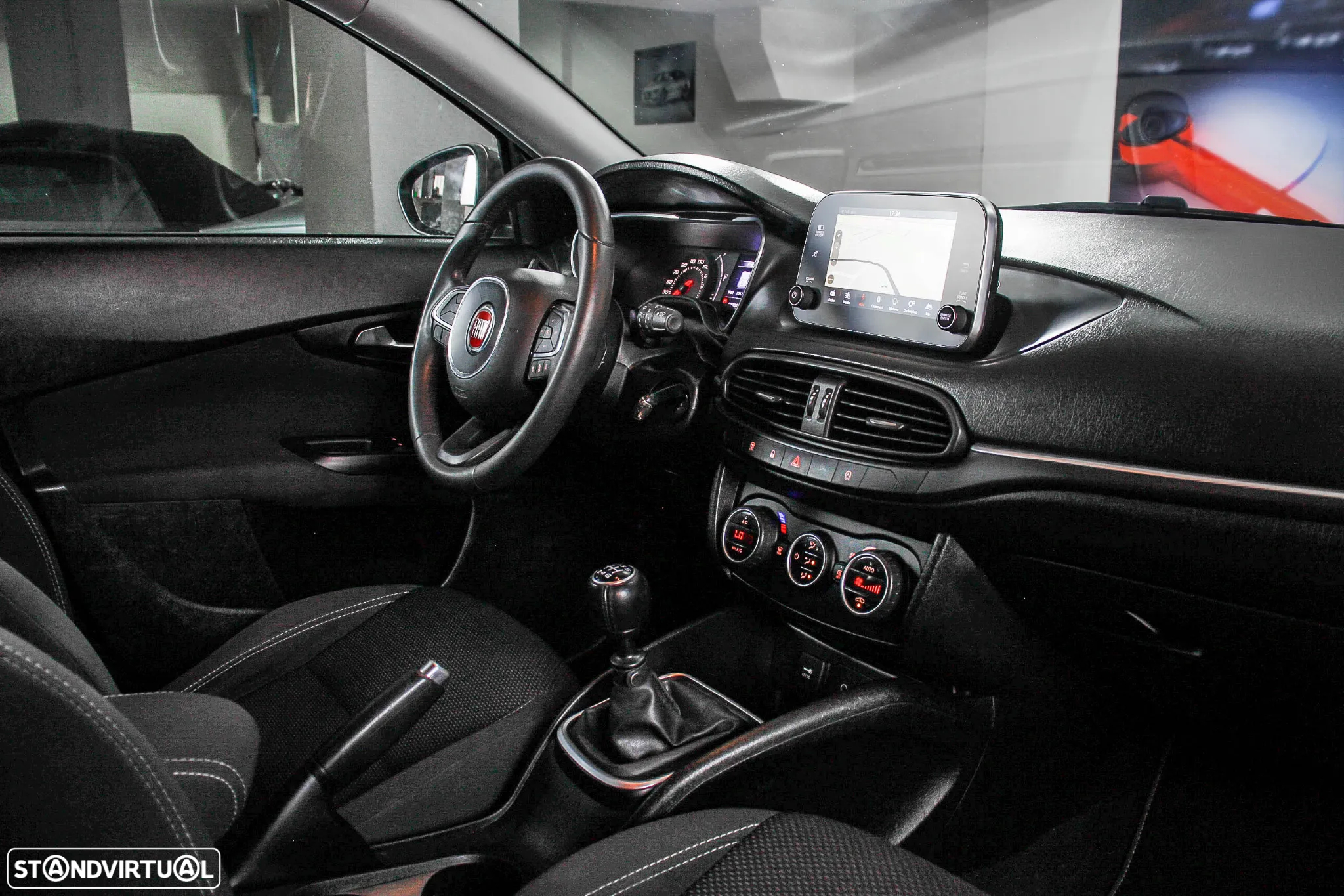 Fiat Tipo Station Wagon 1.6 M-Jet Lounge - 27