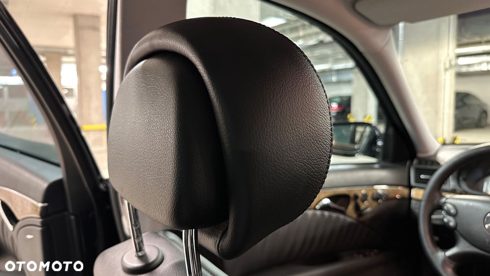 Mercedes-Benz Klasa E 350 4Matic Avantgarde Sport Edition - 37