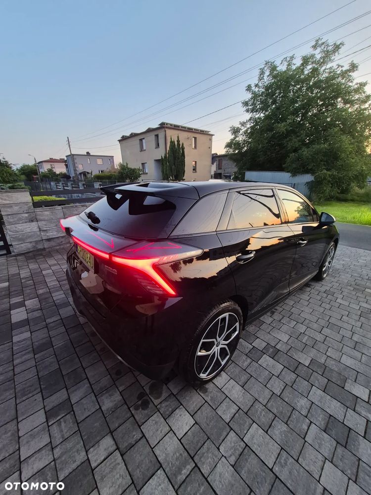 MG 4 Luxury 64 kWh - 11
