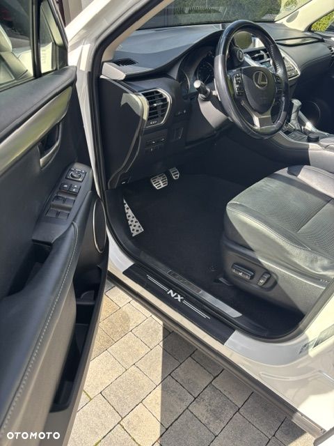 Lexus NX 200t Prestige AWD - 8
