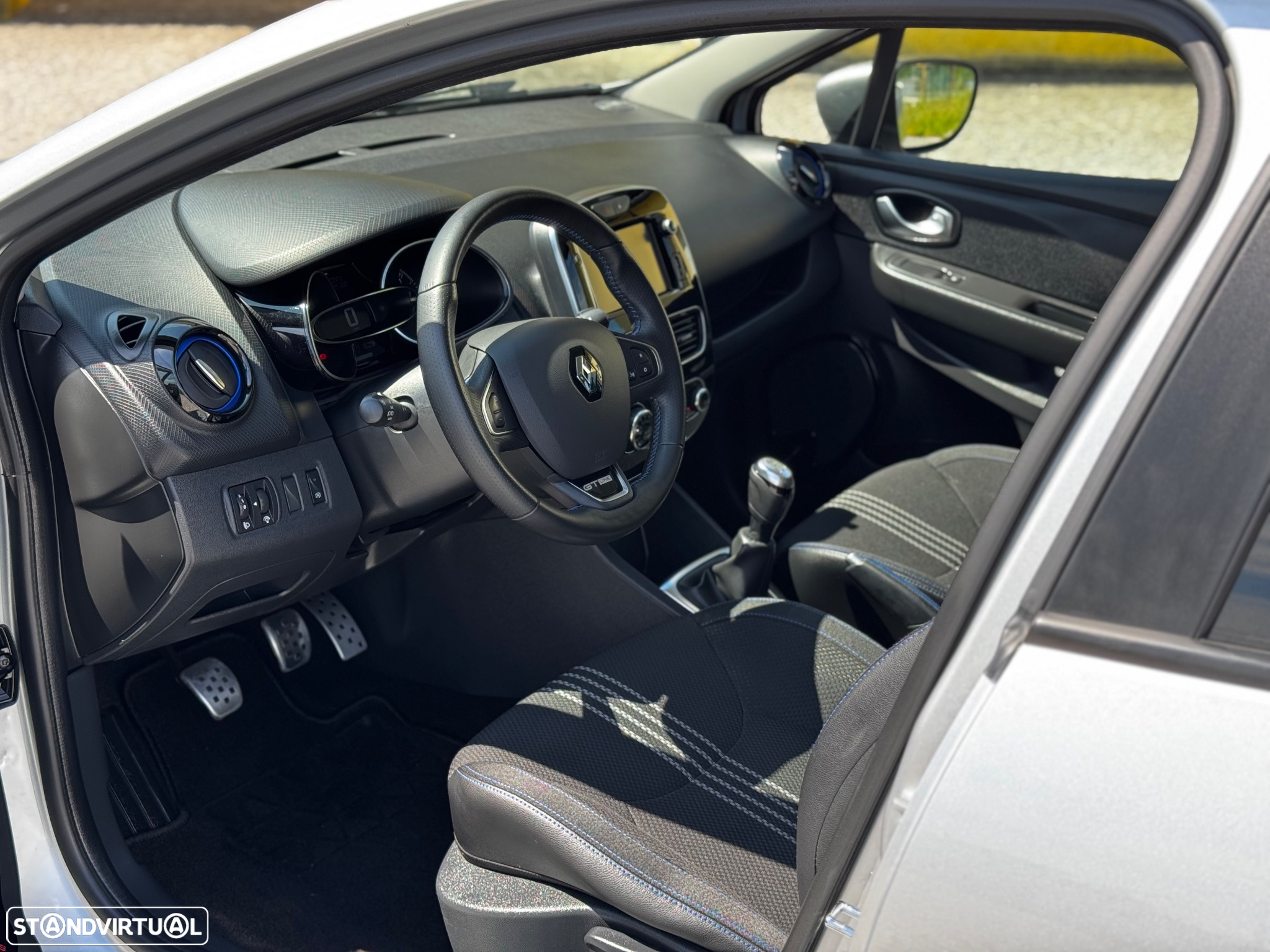 Renault Clio Sport Tourer 0.9 TCe GT Line - 8