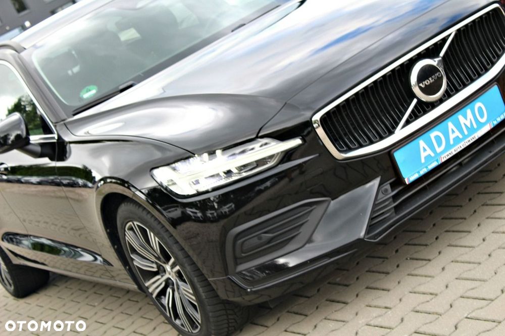 Volvo V60 2023 photo 3