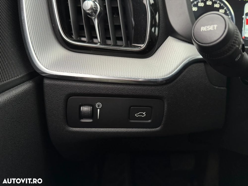 Volvo XC 60 D5 AWD Geartronic Inscription - 13