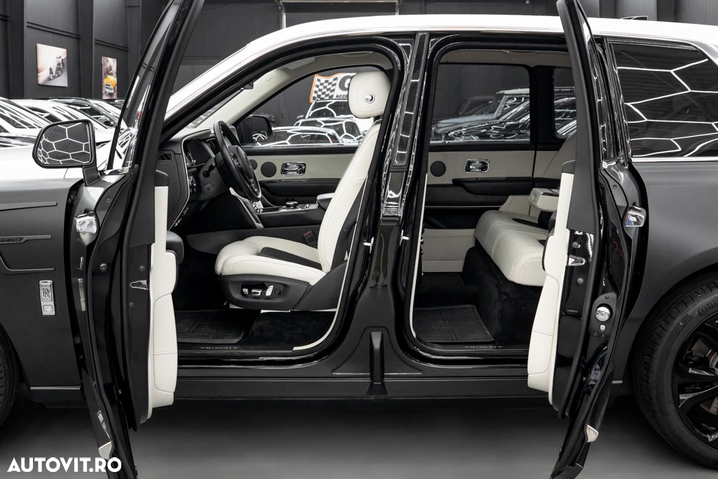 Rolls-Royce Cullinan Standard - 26
