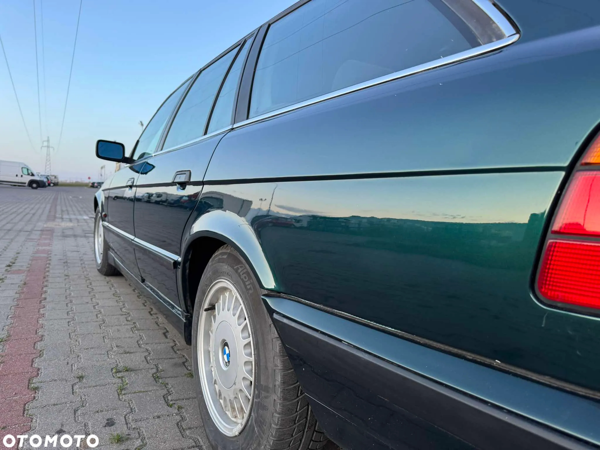 BMW Seria 5 525i Touring - 10