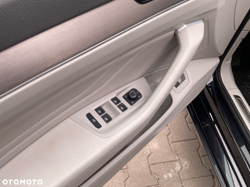 Volkswagen Passat 2.0 TSI Elegance DSG - 18