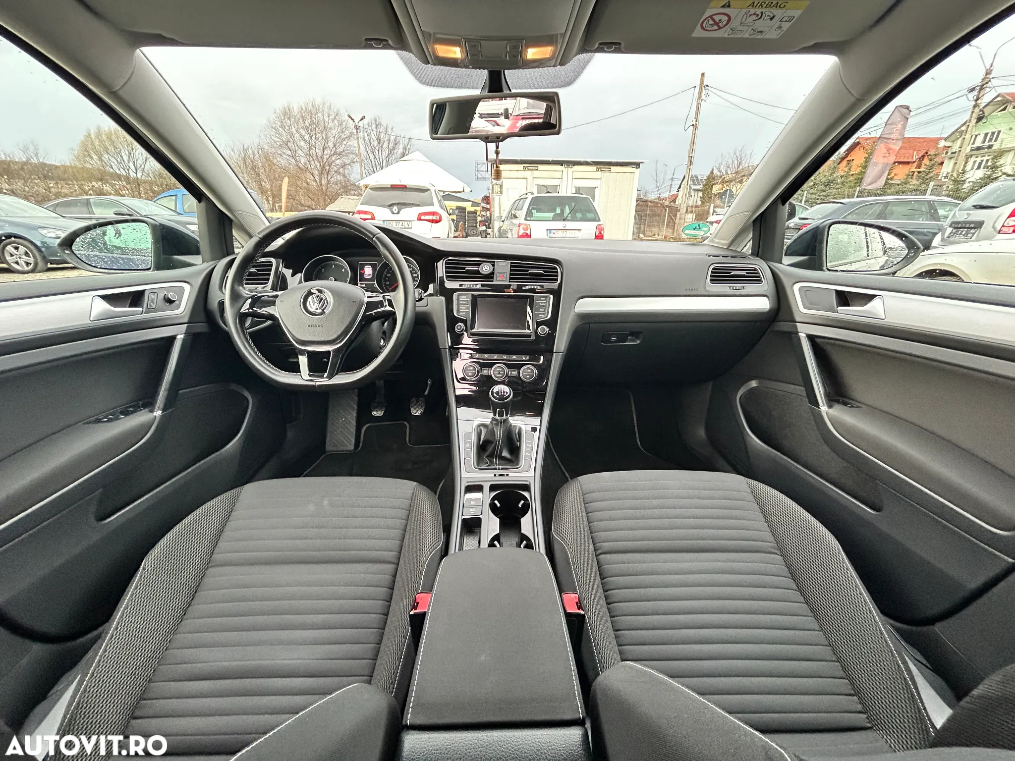 Volkswagen Golf 2.0 TDI BMT Comfortline - 11