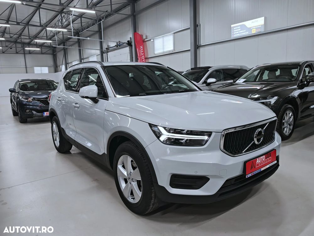 Volvo XC 40 T2 AT8 Momentum - 2