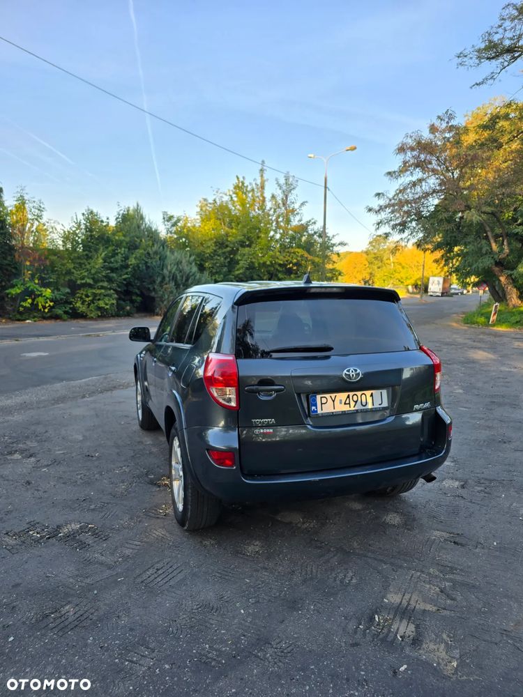 Toyota RAV4 2.2 D-4D X - 4