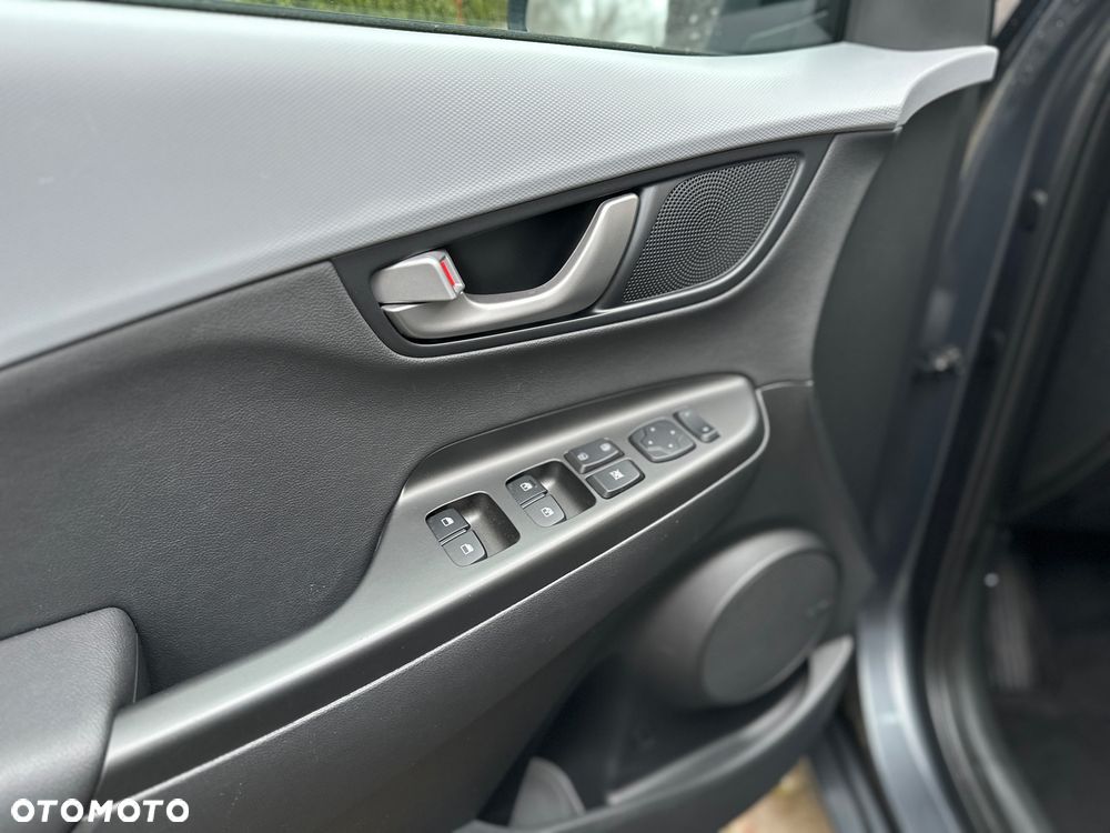 Hyundai Kona 1.6 T-GDI DCT 4WD Premium - 12