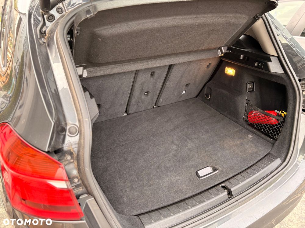 BMW Seria 2 216d - 16