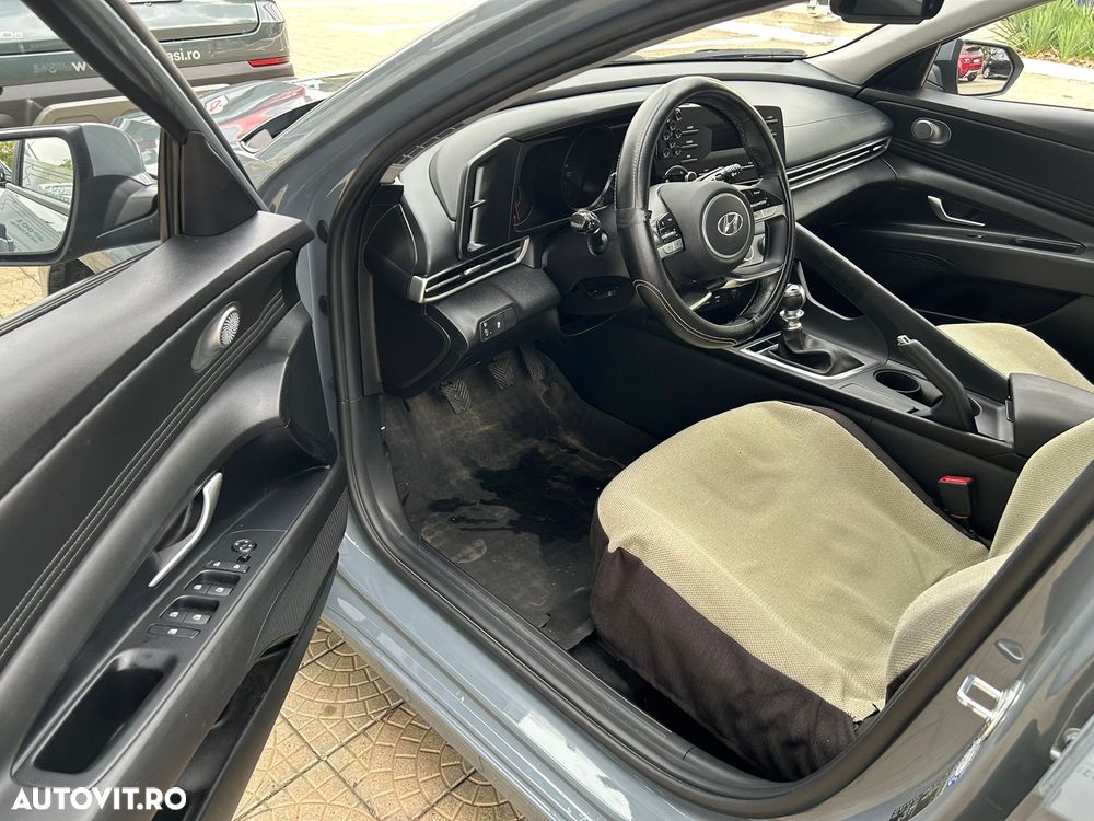 Hyundai Elantra 1.6 l 123 CP 6MT Classic - 8