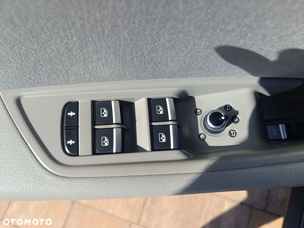 Audi A4 Avant 2.0 TDI S tronic quattro - 16