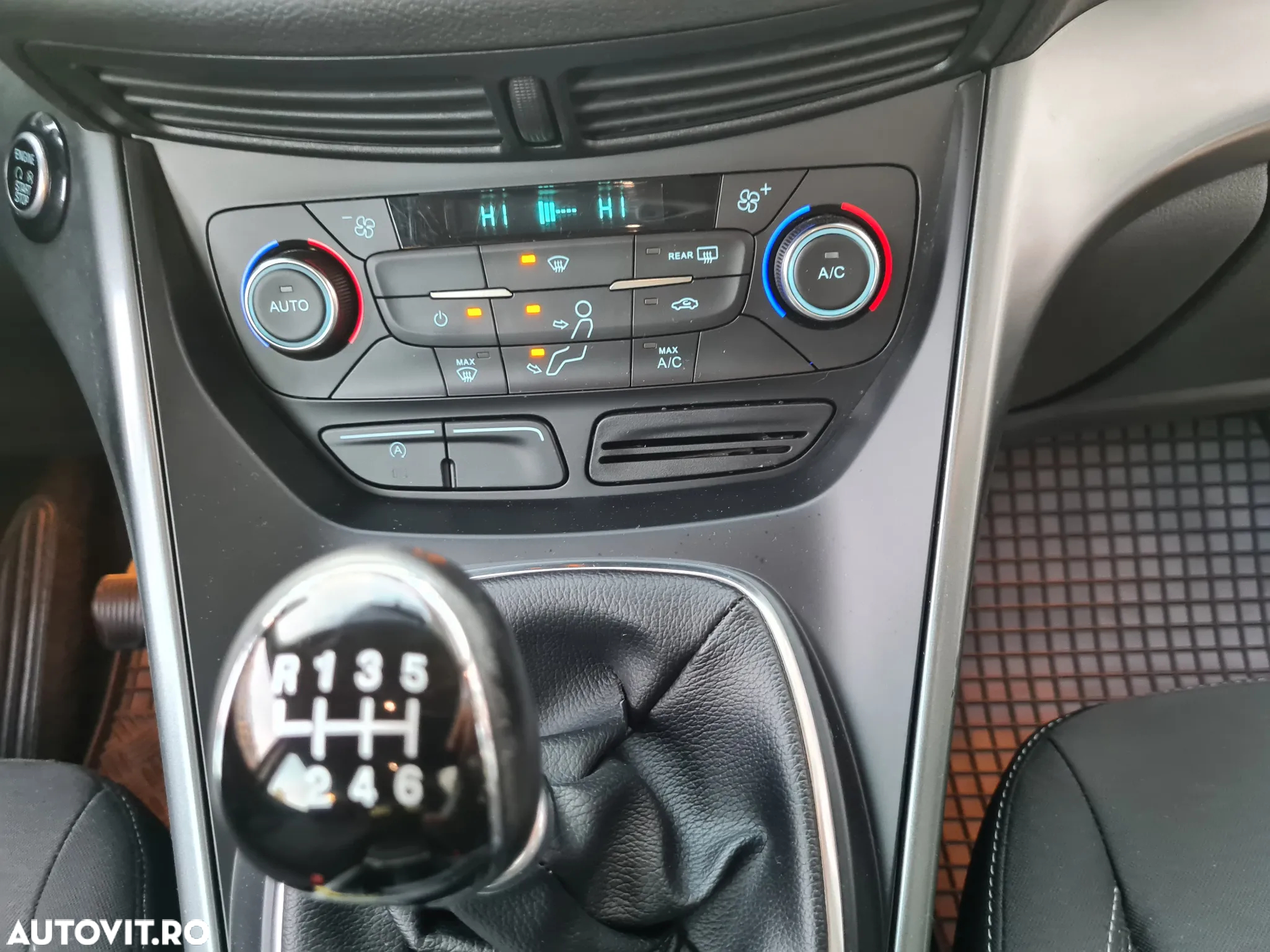 Ford Kuga 1.5 TDCi 2WD Trend - 20