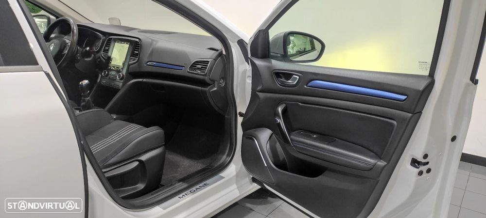 Renault Mégane Sport Tourer 1.5 Blue dCi GT Line - 22