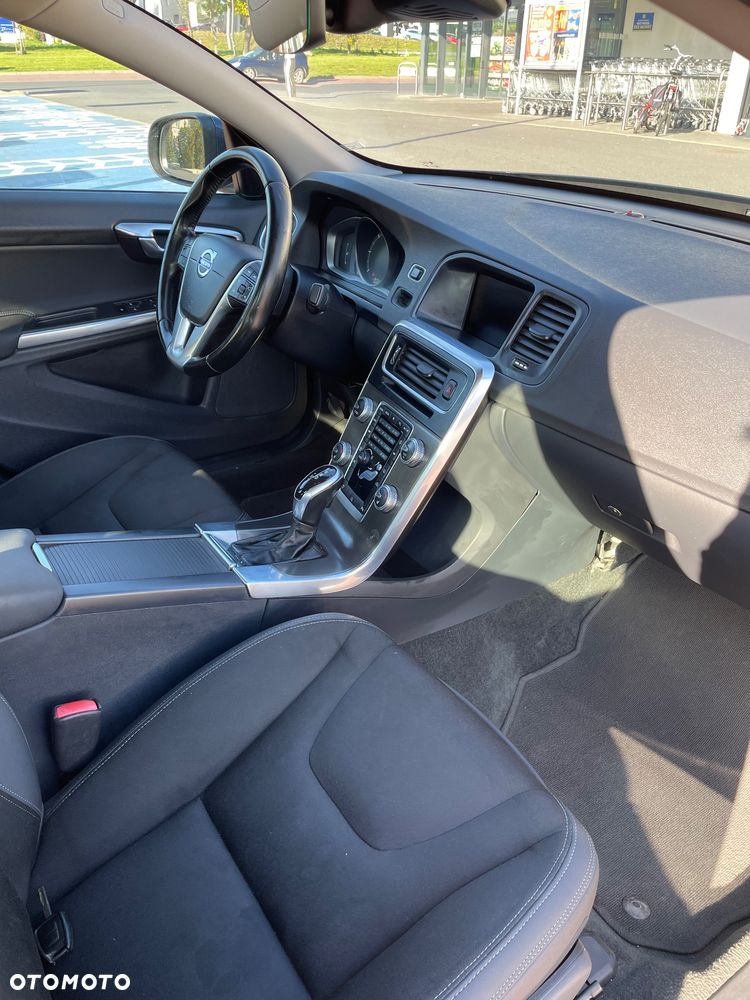 Volvo S60 D3 Momentum - 18