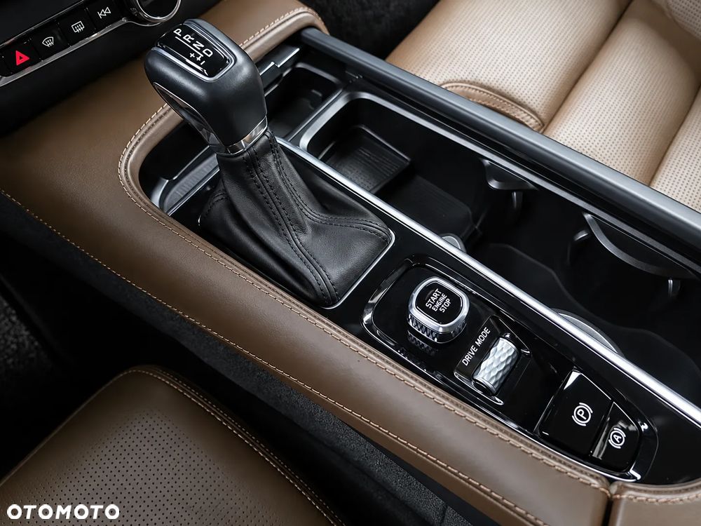 Volvo V90 Cross Country T5 AWD Pro - 6
