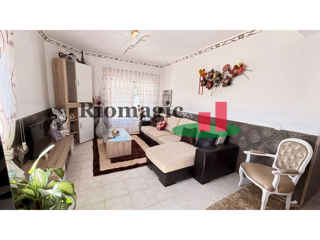 Conjunto de Duas Moradias com Quatro Apartamentos***RIOMAGIC*** - Grande imagem: 4/60