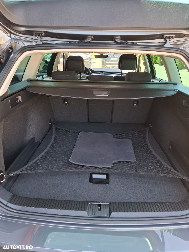 Volkswagen Passat Variant 2.0 TDI DSG Comfortline - 12