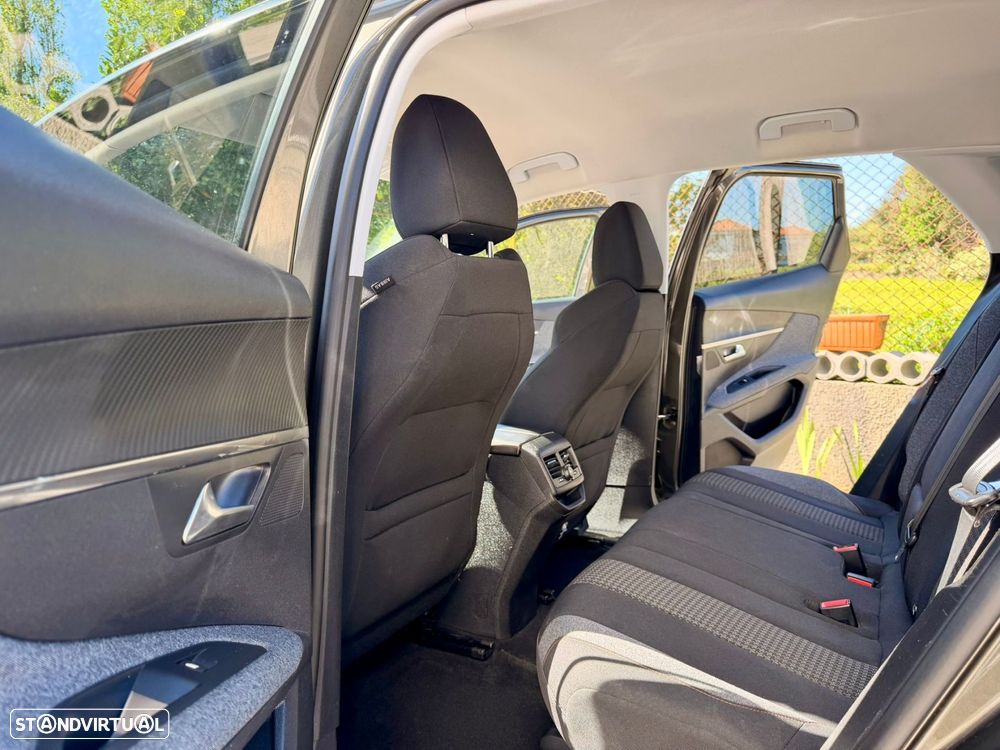 Peugeot 3008 1.2 PureTech Active - 16