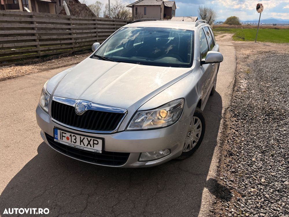 Volkswagen Golf 1.9 TDI BlueMotion Comfortline - 2