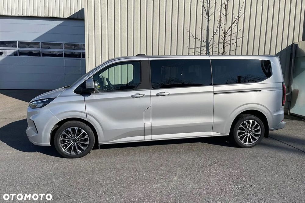 Ford Tourneo Custom - 3