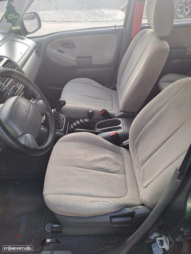 Suzuki Grand Vitara Metal Top 2.0 TDi - 6