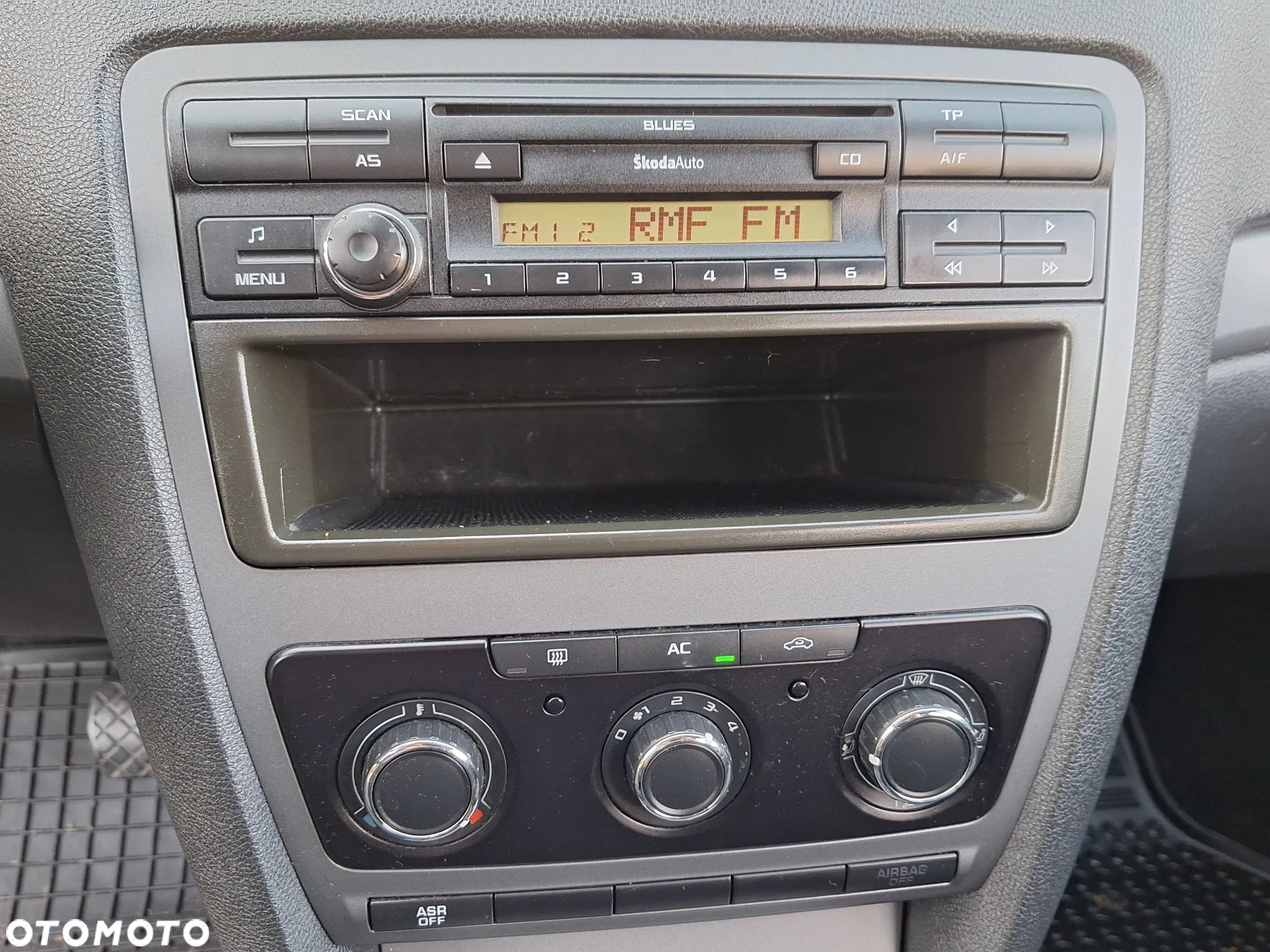 Skoda Octavia 1.6 TDI Ambiente - 26