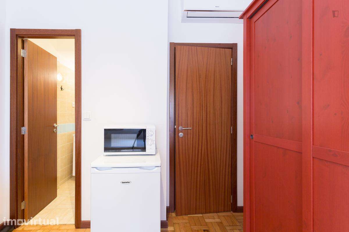 Quarto - localizado em Paranhos Porto - Grande imagem: 4/14