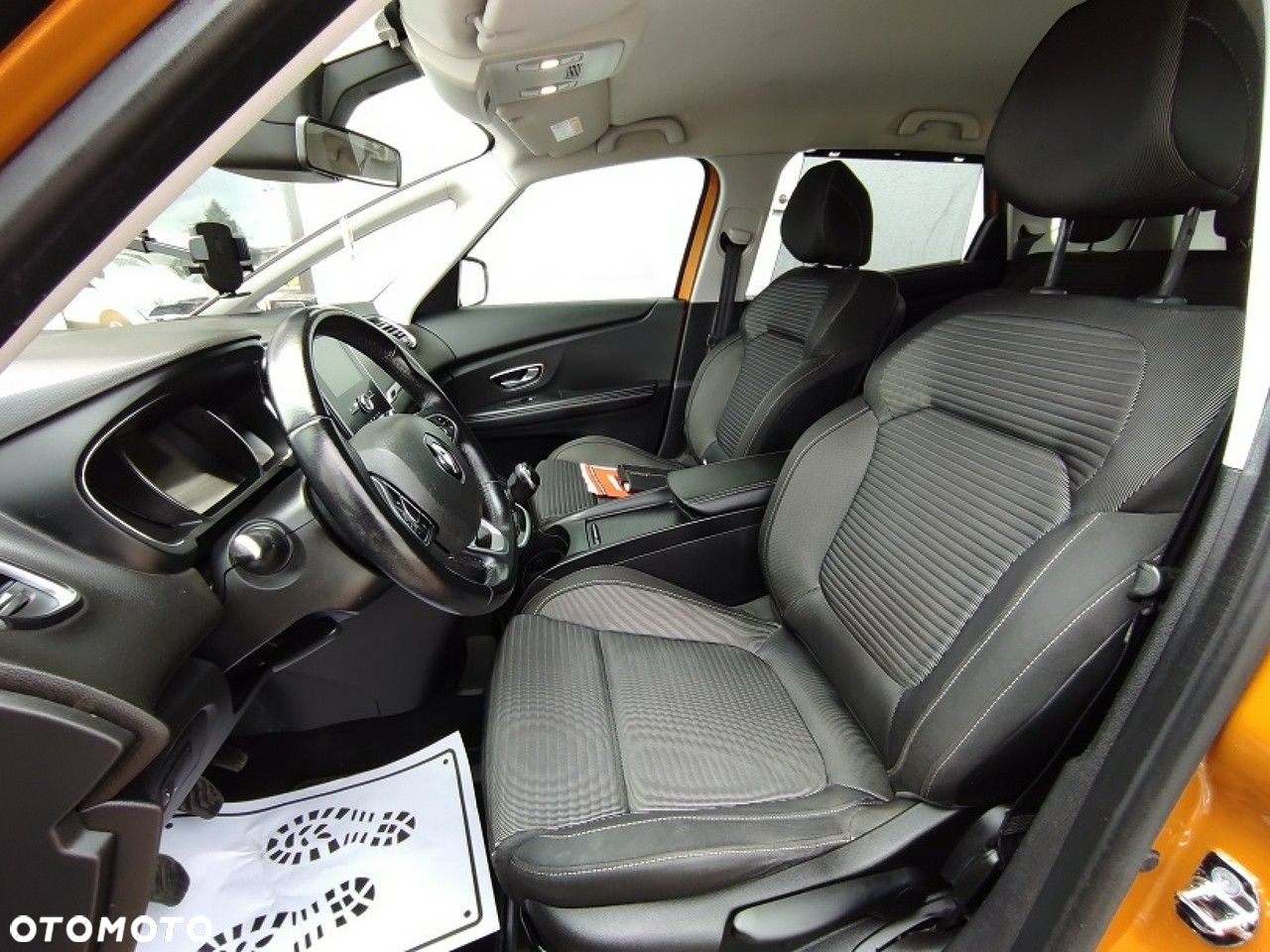 Renault Scenic - 10