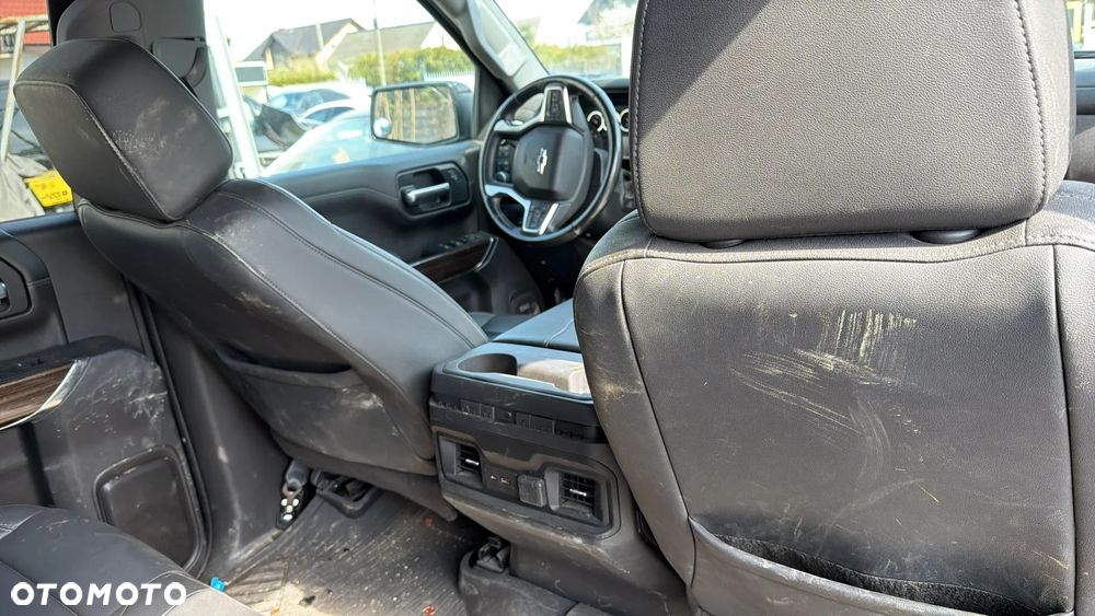 Chevrolet Silverado - 17