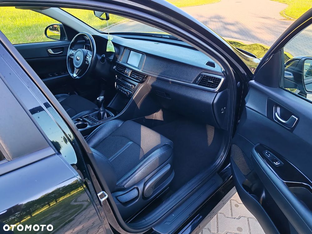 Kia Optima - 10