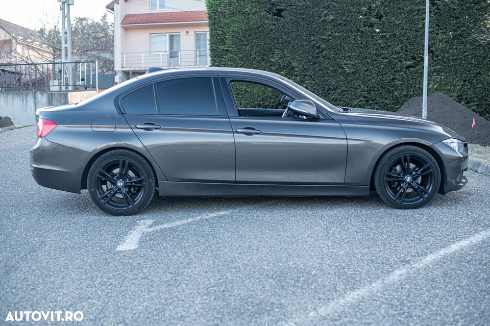 BMW Seria 3 320d Aut. - 5