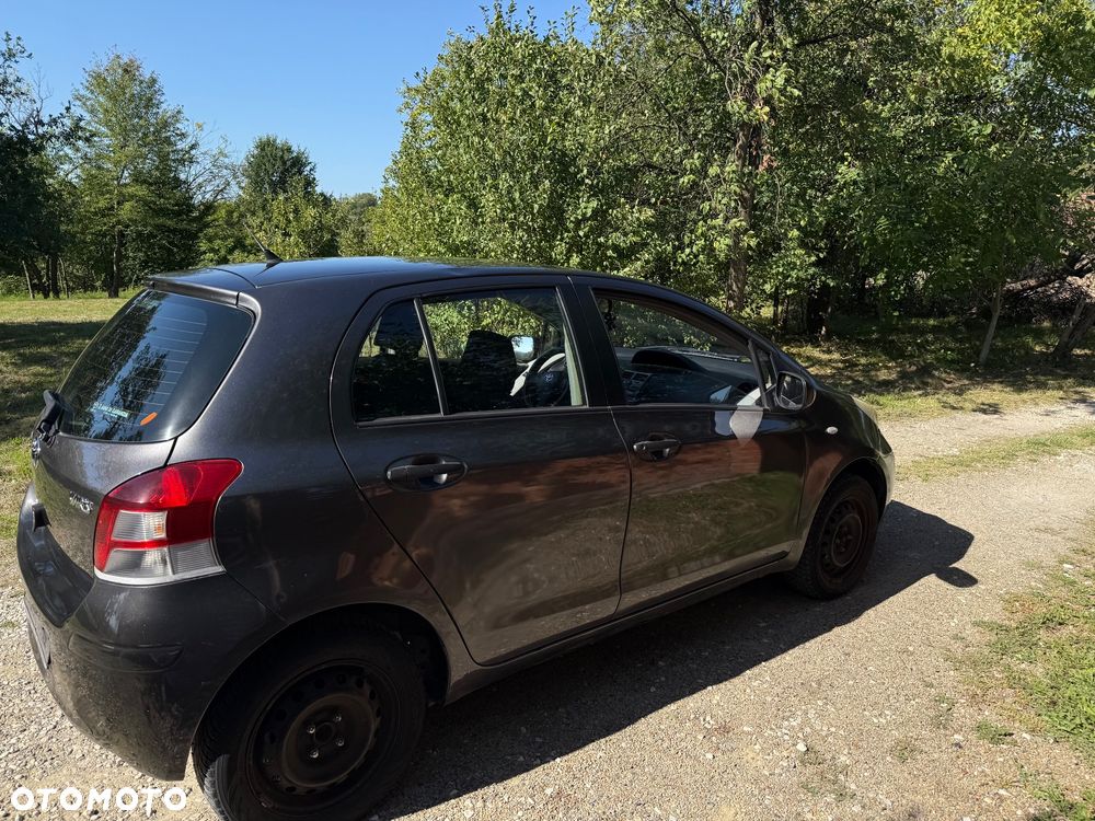 Toyota Yaris 1.0 VVT-i - 3