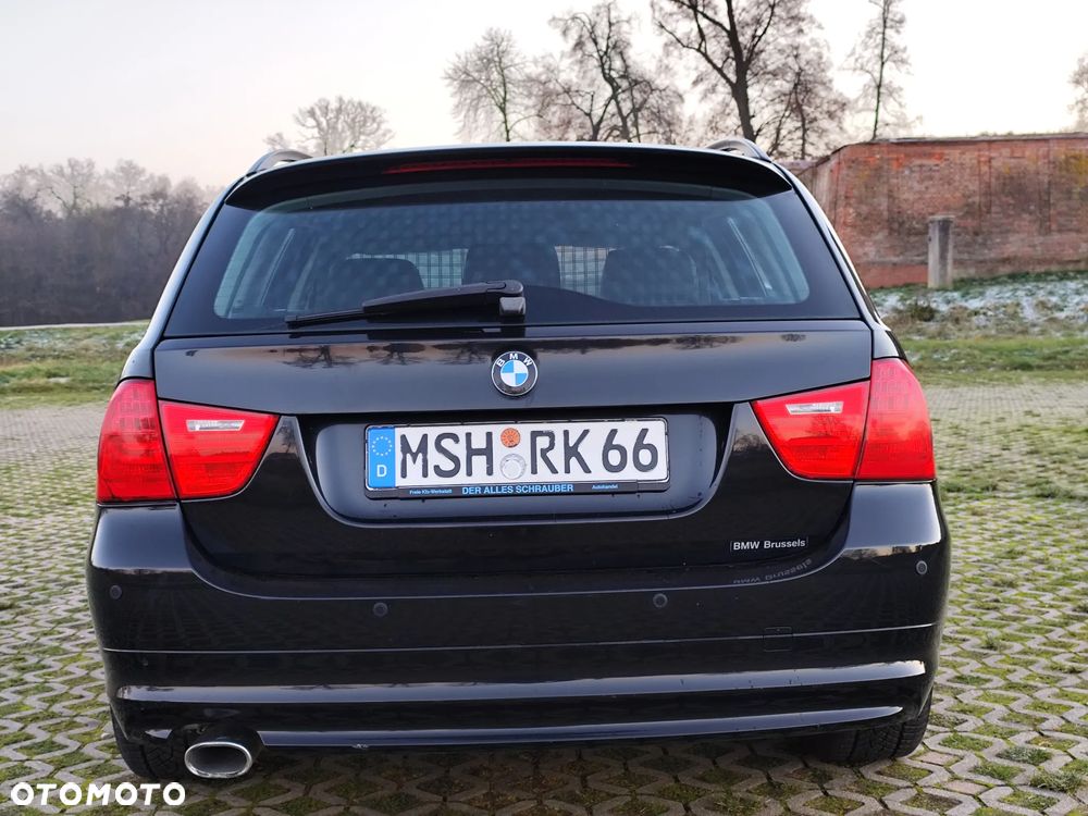 BMW Seria 3 318d - 19