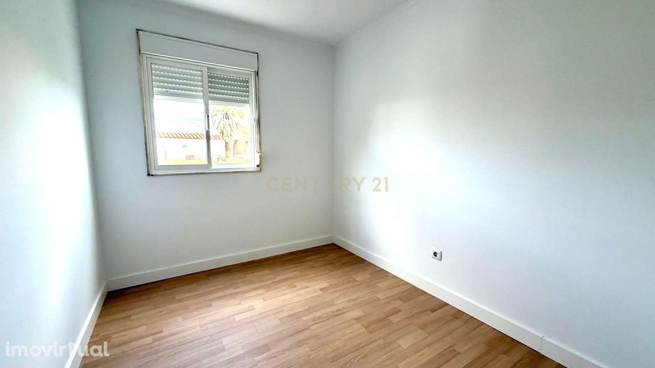 MORADIA T2 NOVA E MODERNA NO PARQUE VERDE — FERNÃO FERRO - Grande imagem: 4/21