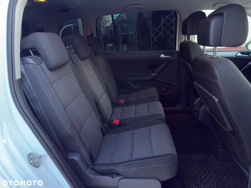 Volkswagen Touran 2.0 TDI SCR DSG Comfortline - 22