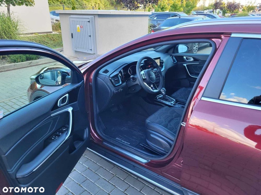 Kia XCeed 1.6 T-GDI Tribute DCT - 12