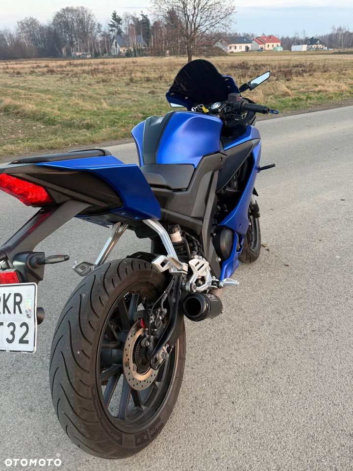 Yamaha YZF - 6