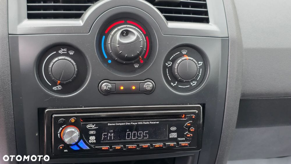 Renault Megane 1.6 Privilege - 23