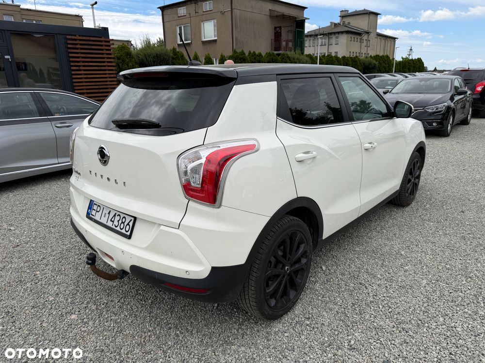 SsangYong/KGM Tivoli e-XGi 160 2WD Black+White - 19