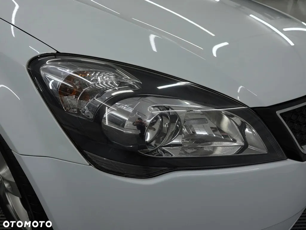 Kia Ceed Cee'd 1.6 Crdi Comfort + - 36