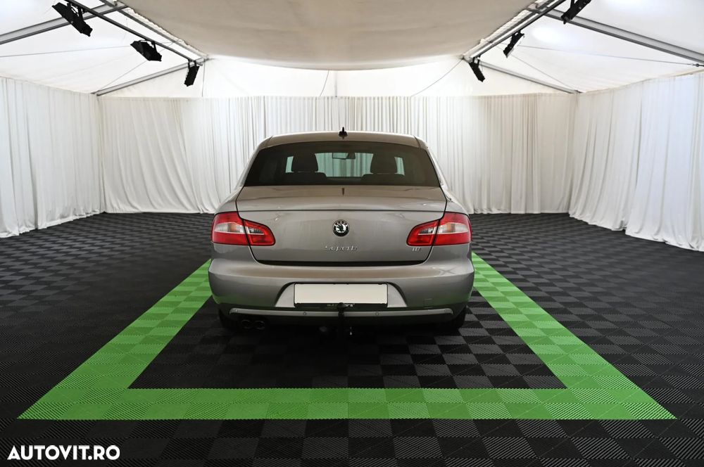 Skoda Superb 2.0 TDI Ambition - 6