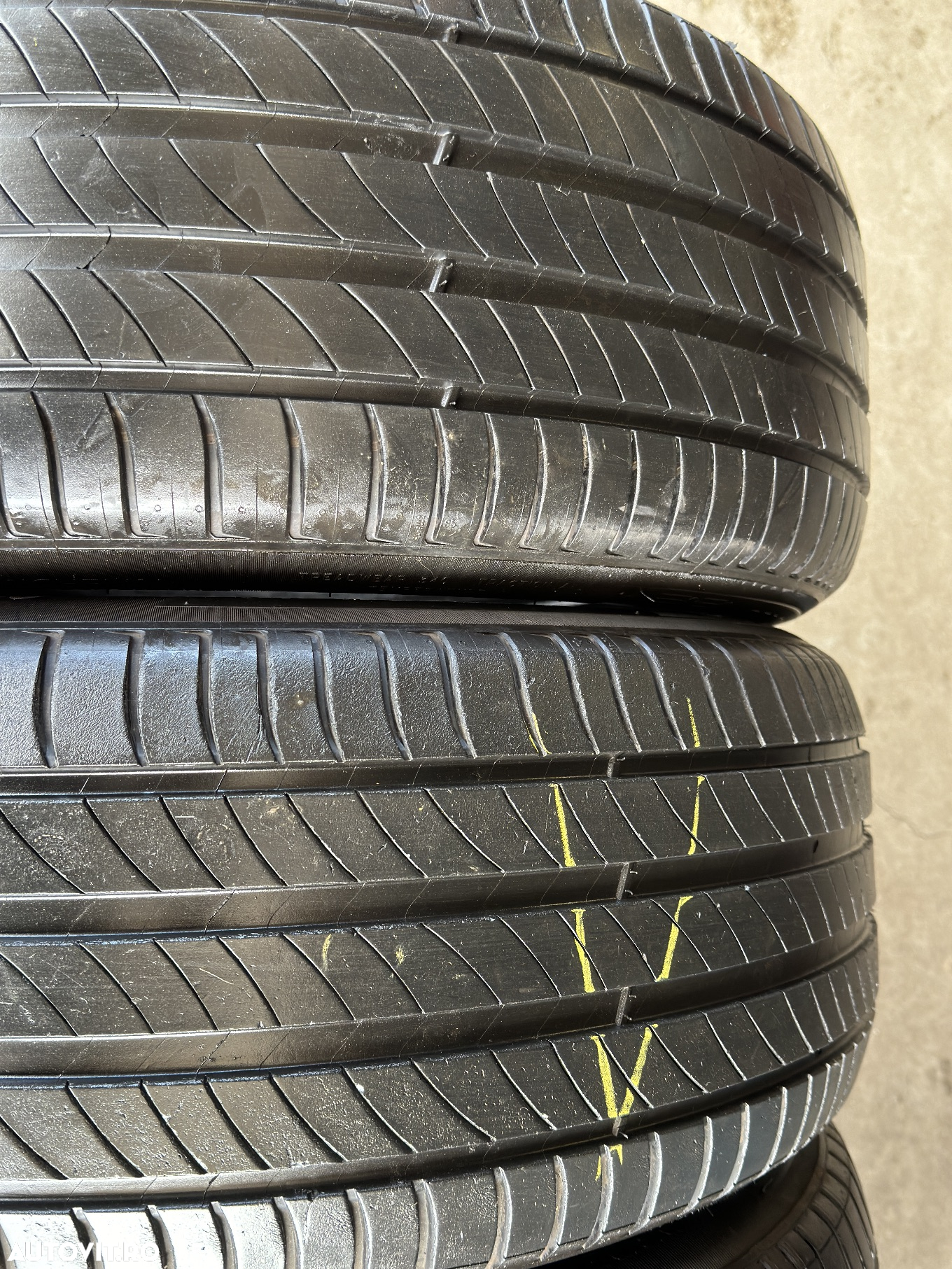 Vând 4 anvelope 235/55/18 michelin de vară la 6,5mm - 2