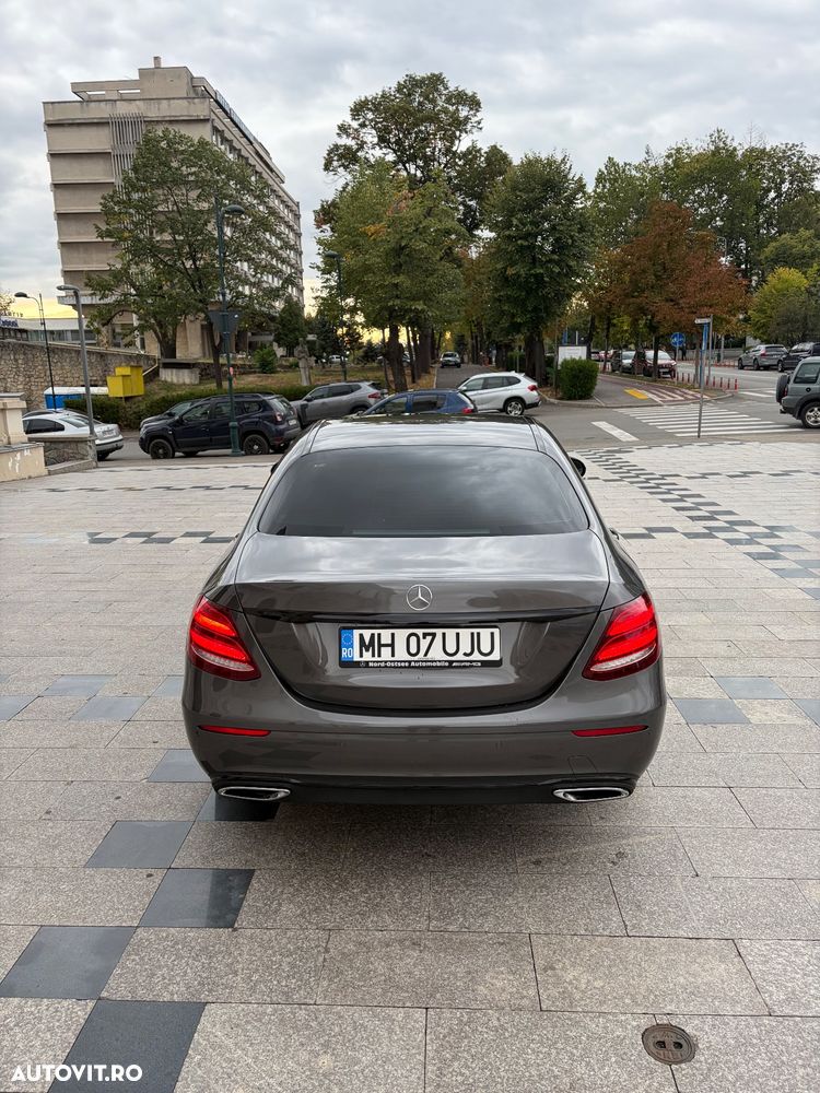 Mercedes-Benz E 220 d 4Matic T 9G-TRONIC - 7