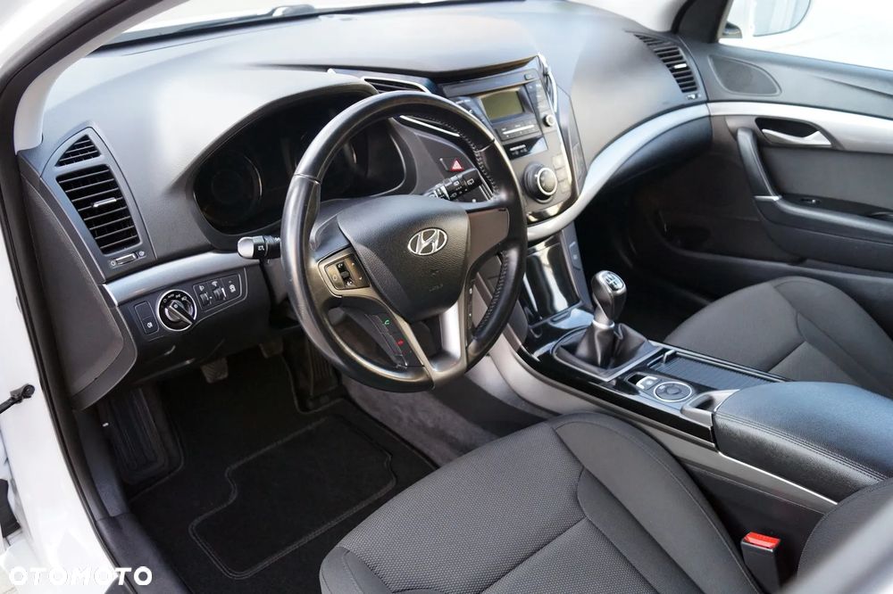 Hyundai i40 Kombi 1.6 Trend - 20