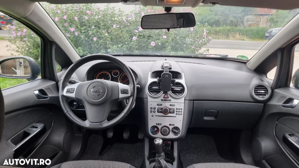 Opel Corsa 1.2 Essentia - 6