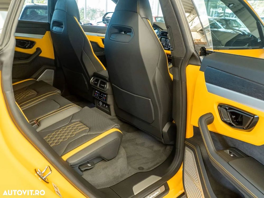 Lamborghini URUS - 22